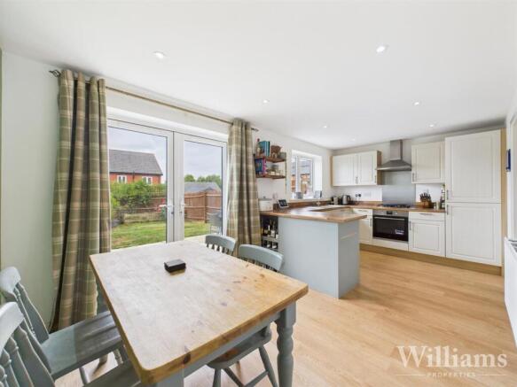 Markus Avenue, Thame, OX9 photo 2
