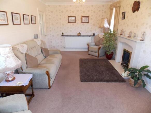 LOUNGE EXTRA PHOTO