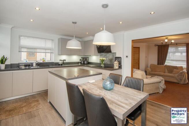 Dining kitchen