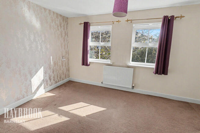 3 bed Town House for sale Image 6