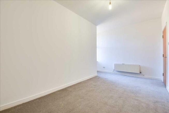 Avon House, Tithe Barn Road, Wellingborough, NN8 1GD photo 4