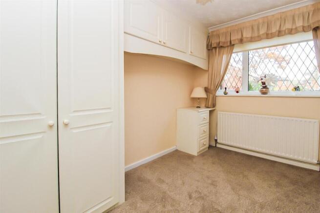 2 bed Semi-Detached Bungalow for sale Image 7