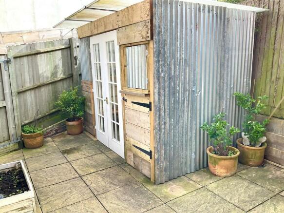 garden pic2.jpg