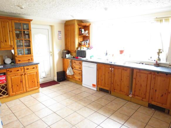 Kitchen / Breakfast Room