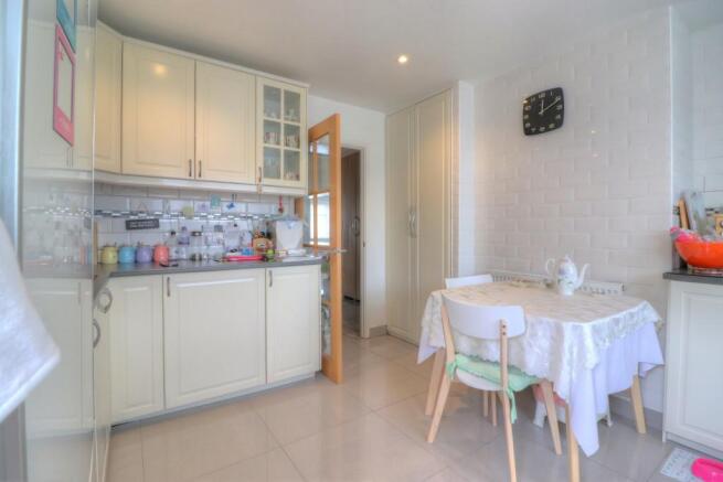 Kitchen 2
