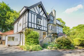 Flat 3, 5, Park Avenue, Roundhay, Leeds LS8 2JJ