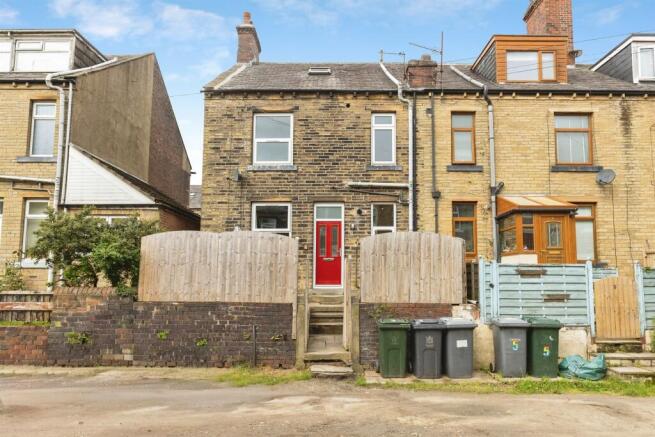 2 bed End of Terrace for sale in bradford