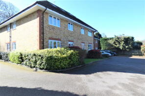 Flat 5, 42 44 Maybury House, Guildford Road, Leatherhead KT23 4JH