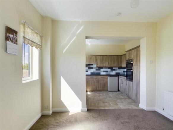 Open Plan Kitchen into Breakfast