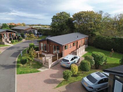 Beagle Lodge, 6 The Pines, Runswick