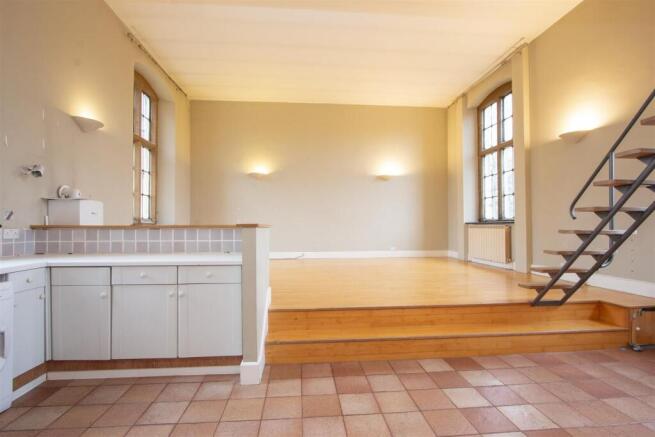 1 Royal  Patriotic Building 005.jpg