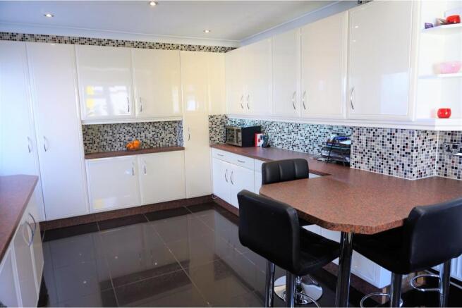 Kitchen / Breakfast