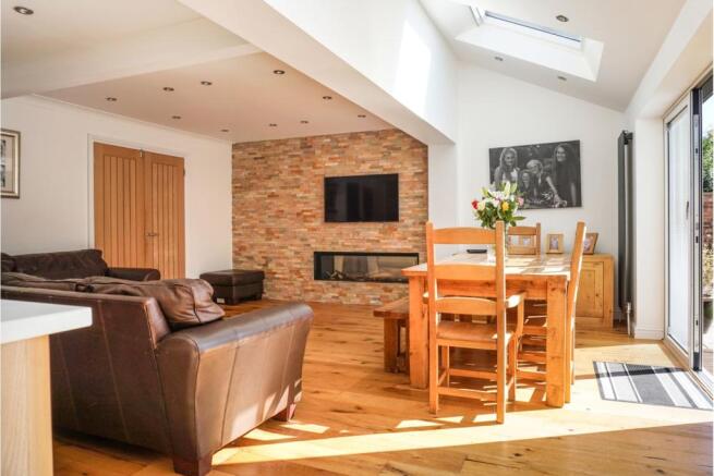Kitchen/Dining Room