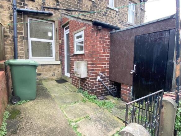 Dudley Avenue, Huddersfield photo 4