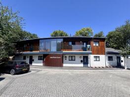 Flat 5, Lake View Court, Eleanor Way, Waltham Cross EN8 7FF