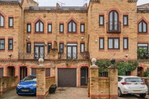 4, Providence Villas, Brackenbury Road, London W6 0BA