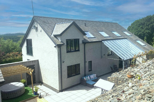 Rear Aspect
