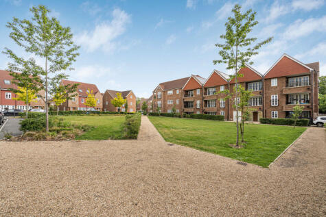 Beatrice Square, Tadworth, KT20
