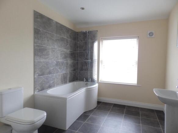 1 bed Flat to rent Image 4