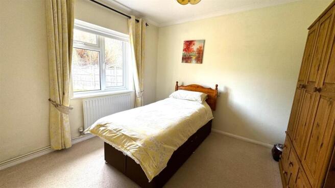 Bedroom 4.jpg