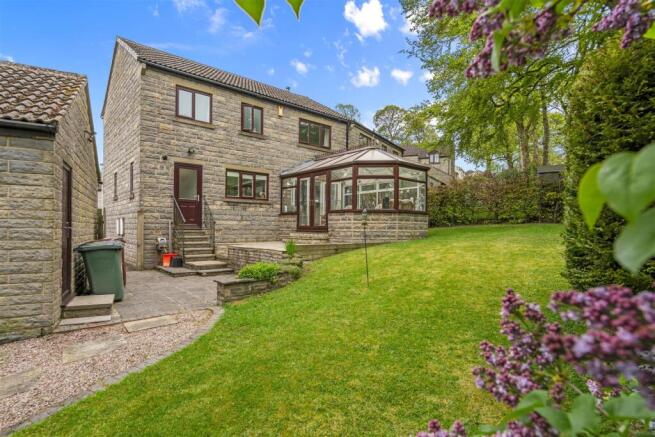 4 bed Detached for sale Image 4