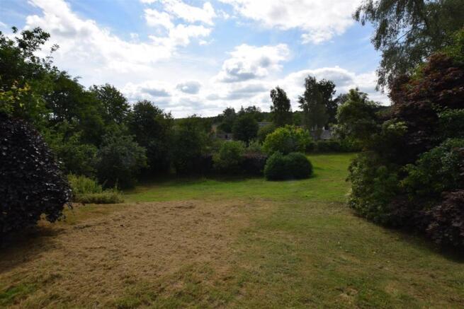 GARDEN 4.JPG
