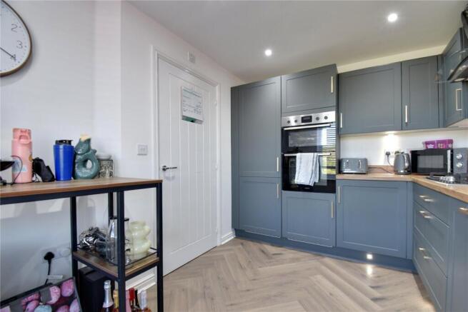 3 bed Semi-Detached for sale Image 8