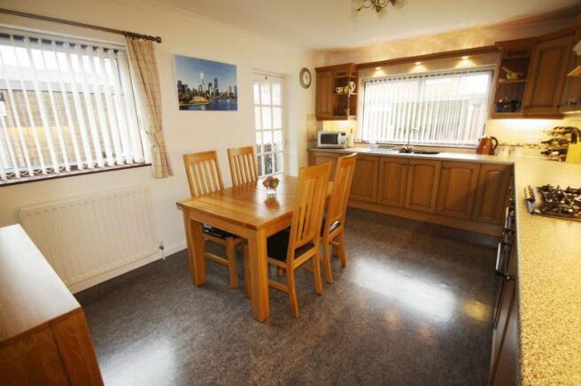 KITCHEN/DINER