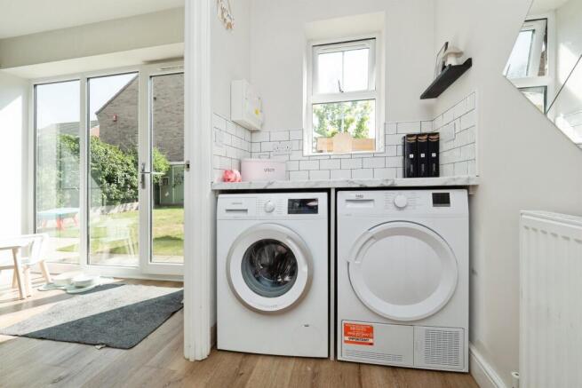 3 bed Semi-Detached for sale Image 7