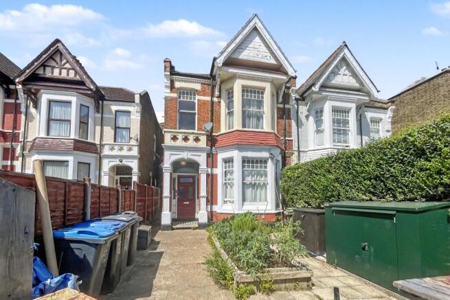 37c Sellons Avenue, Harlesden, London NW10 4HJ