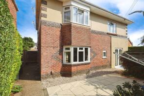 45 47, Ripon Road, Bournemouth BH9 1QY