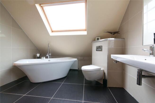 Master En-Suite