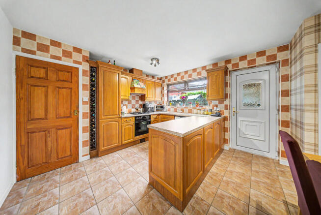 3 bed Detached Bungalow for sale Image 6