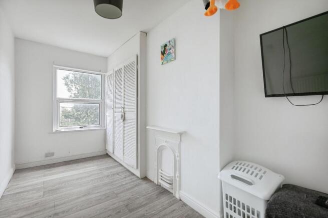 3 bed Terraced for sale Image 11