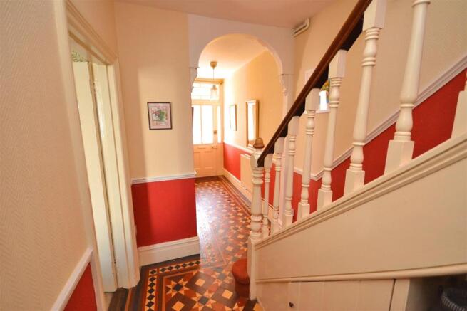 Hallway (1).jpg