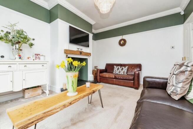 4 bed Semi-Detached for sale Image 6