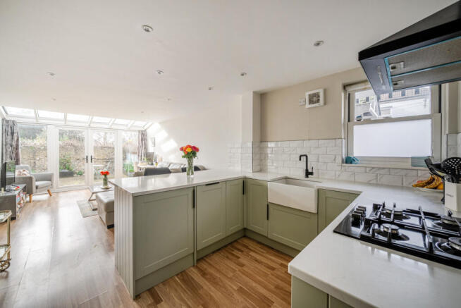 1428824-15-69b288...