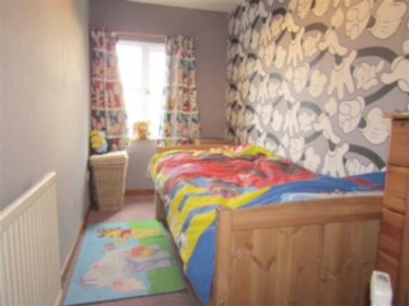Bedroom (rear)