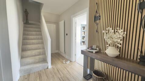 Whitecross Road *Impressive Four-Bedroom Maisonette*