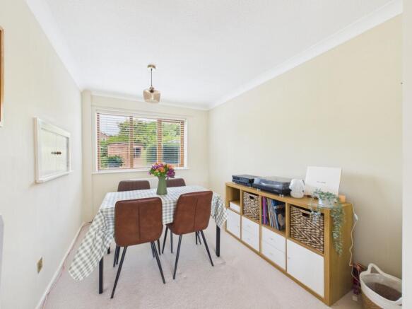 3 bed Semi-Detached for sale Image 4