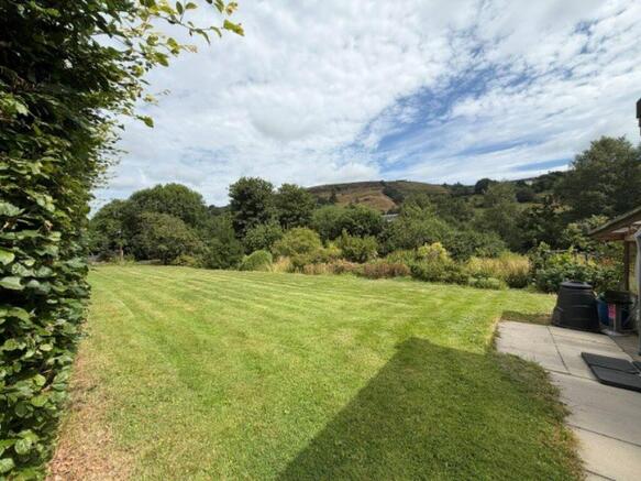 4 bed Terraced for sale Image 2