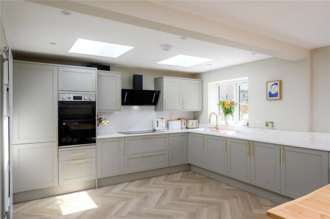3 bed Bungalow for sale Image 5