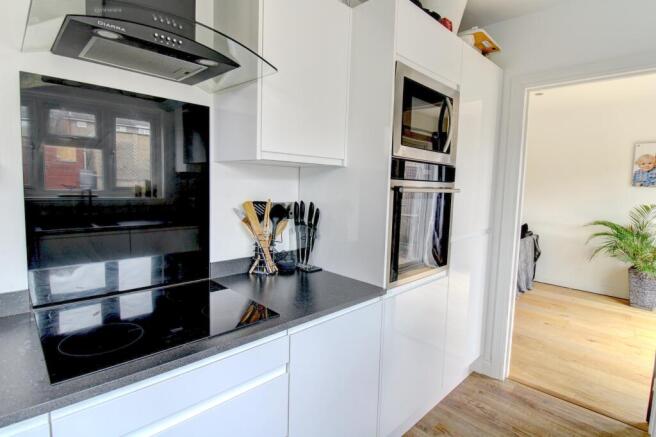 Kitchen (alt view)