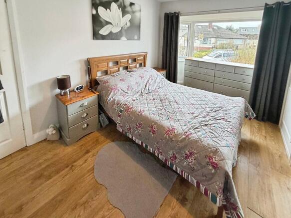 3 bed Semi-Detached for sale Image 11