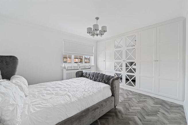 Bedroom+
