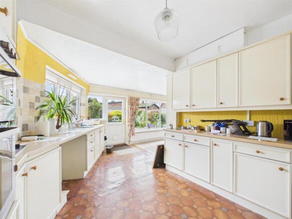Kitchen: