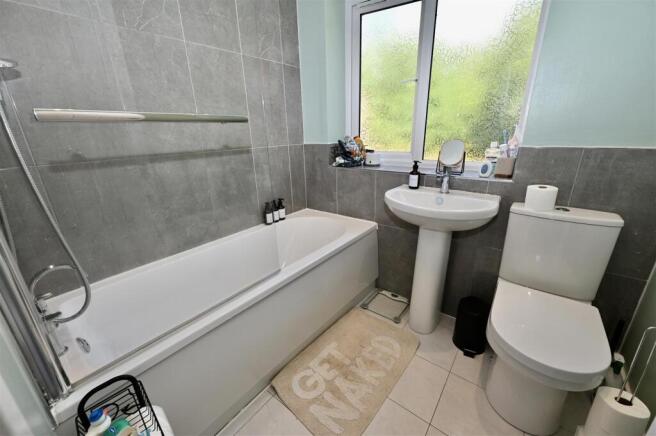 3 bed Semi-Detached for sale Image 11