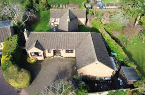 3, Park View Close, Moulton NN3 7AU