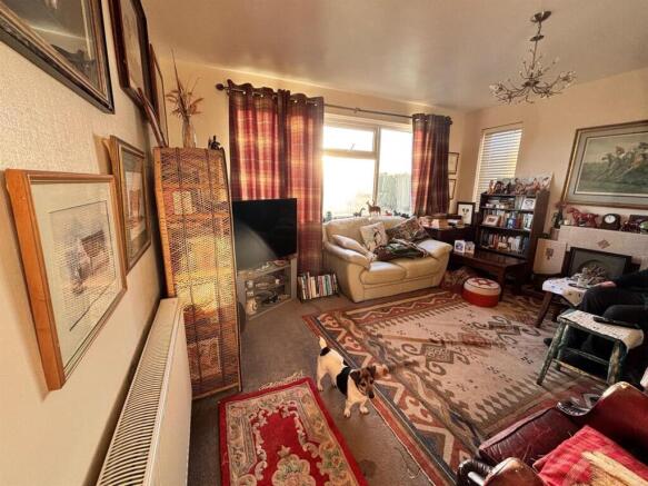 3 bed House for sale Image 6