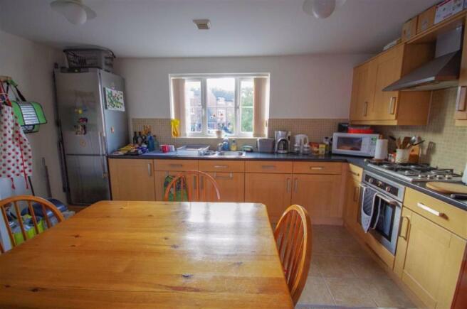 Living Room / Kitchen